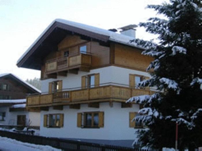 Ferienhaus Resi & Obermoser Кёссен Экстерьер фото
